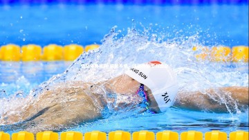 悟空体育官网-临危不惧，球员冷静定力出众